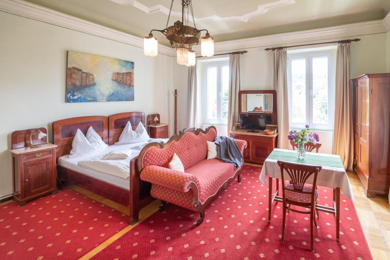Farm stay Schlossgut Gundersdorf Klagenfurt am Woerthersee