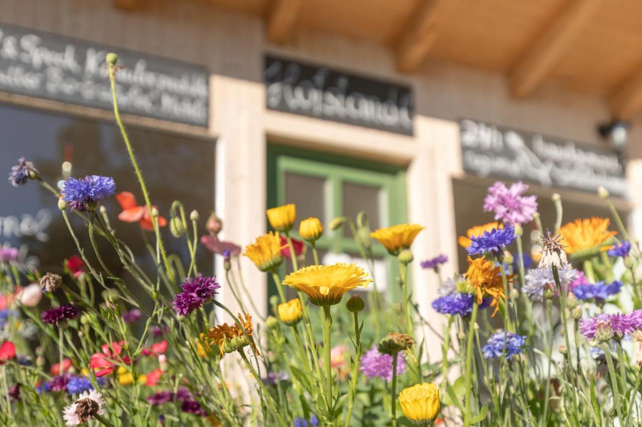Farm stay Schlossgut Gundersdorf Klagenfurt am Woerthersee
